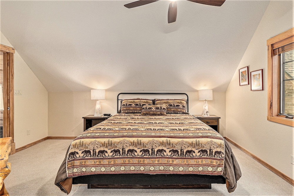Solitude Beaver #3 - Estes Park 2 Bedroom Condo by RedAwning