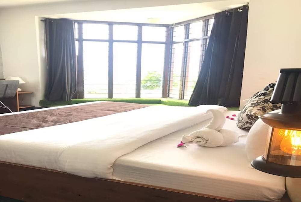 Treeoise Resort