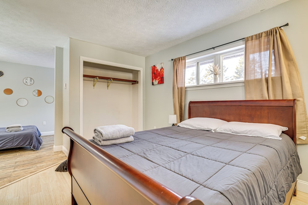 15 Mi to Ski Big Bear: Gem w/ Deck & Game Room