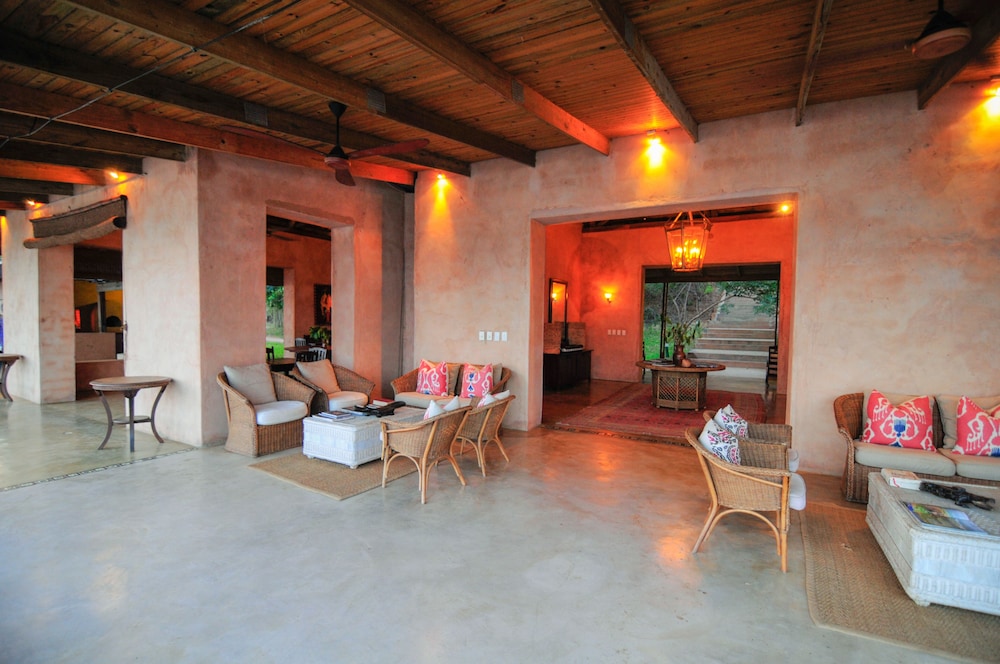 Royal Zambezi Lodge