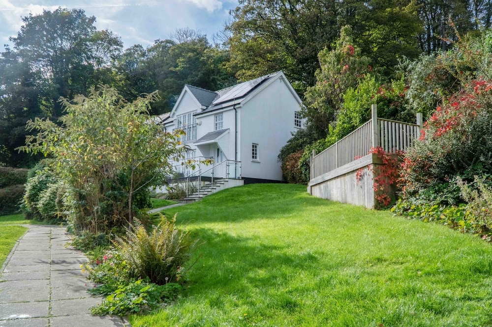 The Granary - 2 Bedroom Cottage - Penally