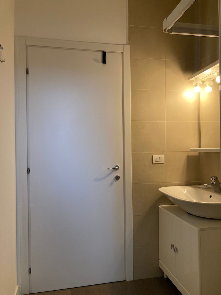 Ponale 52 bright studio