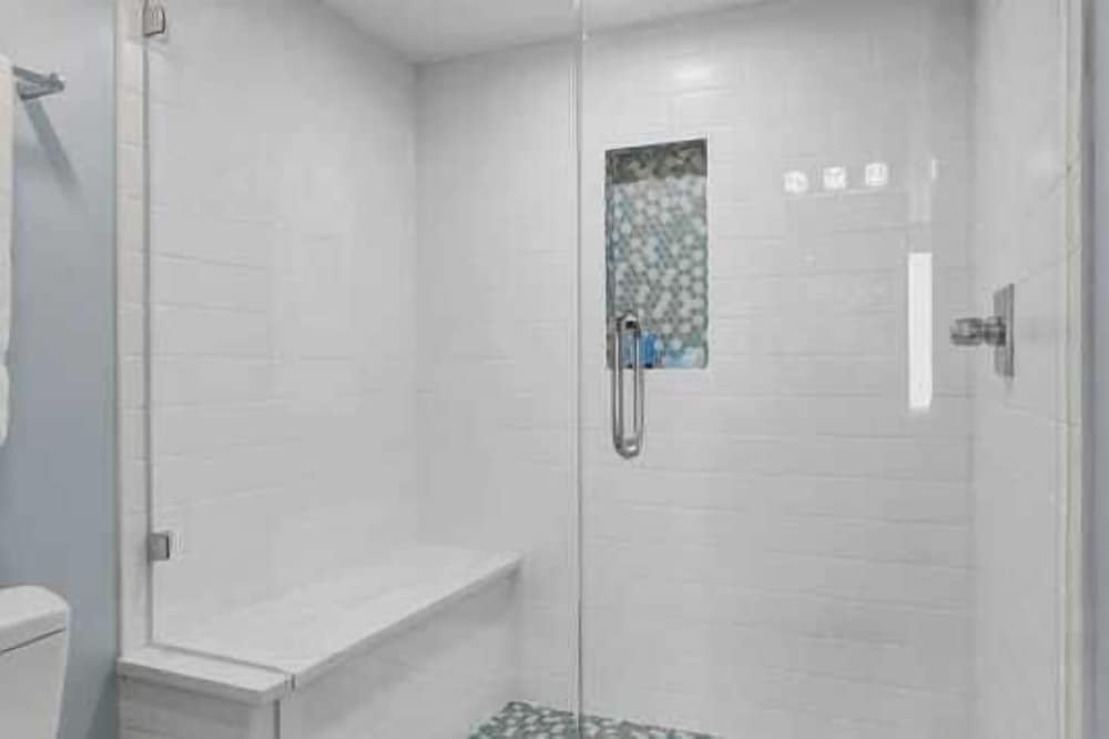 423 C Shipwatch by Avantstay Ocean Views Community Pool Close to Beach