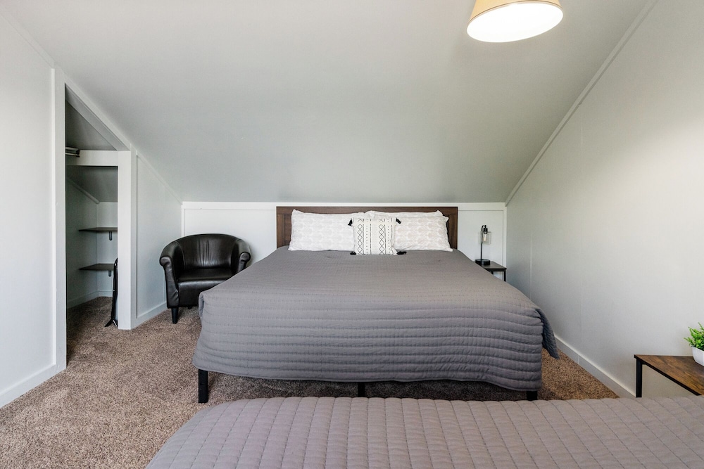 Fife Lake Lodge - Property Image 11