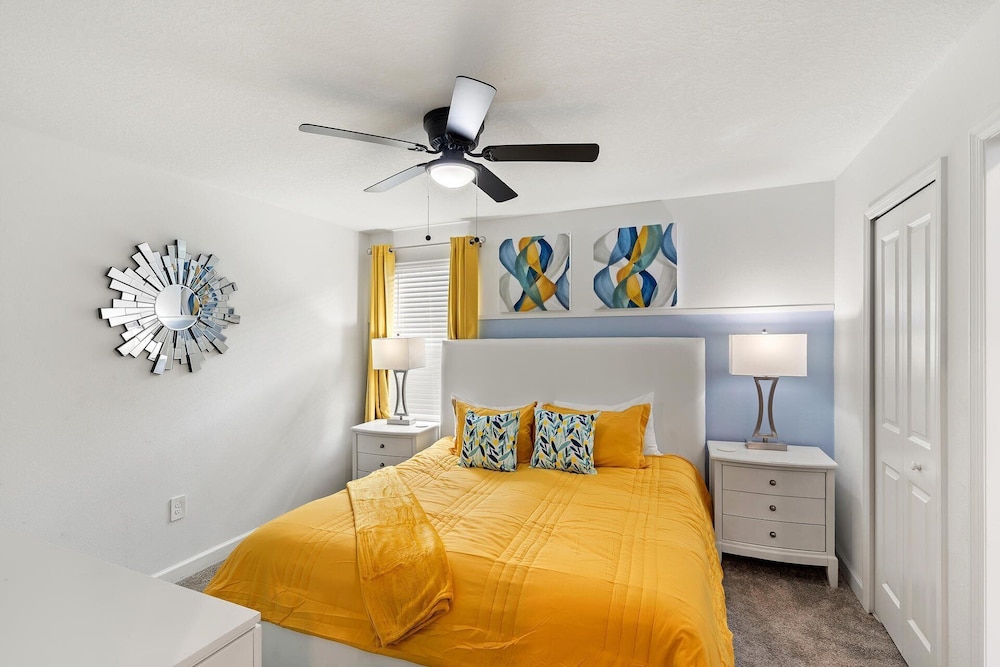ChampionsGate Resort 10 Bedroom Vacation Home - Includes resort clubhouse amenity access! 10 Home