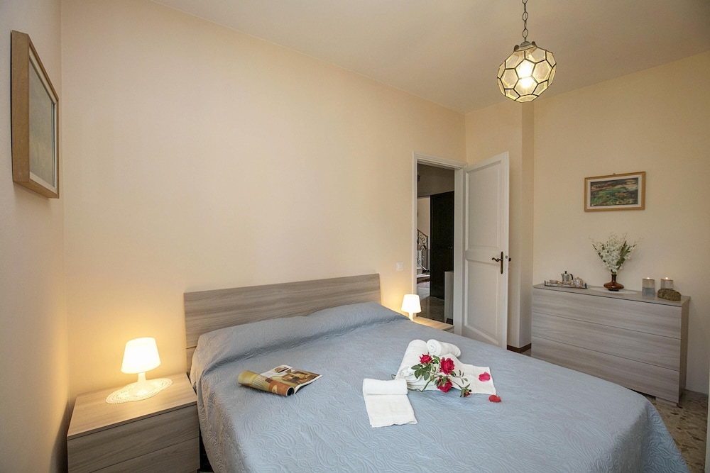 Villa Alberti Appartamento Bruna view 5