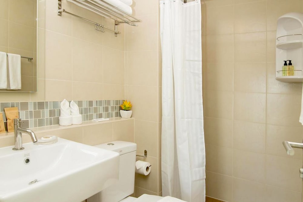 First Choice Suites by the Sea