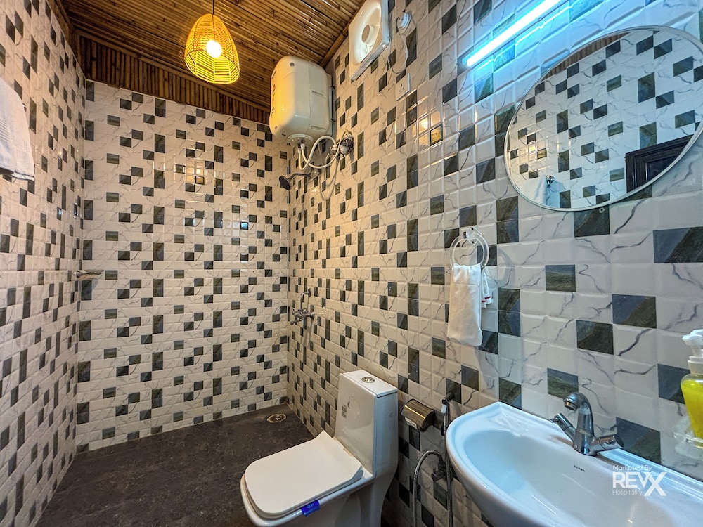 Euphoric Tiger Resort