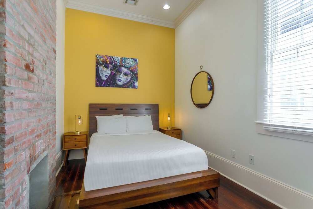 Terpsichore-Carondelet Residences view 5