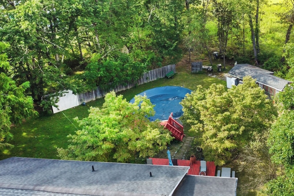 Wallkill 4BR Retreat Large Yard + Pet Friendly