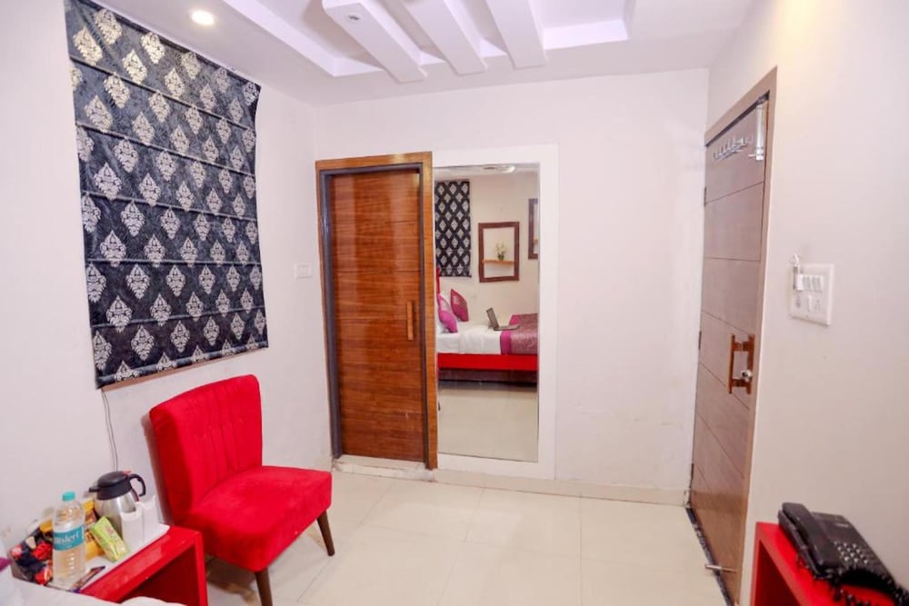Staybook Hotel Jai Balaji New Delhi Railway Station