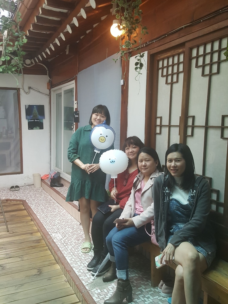 iCOS Guesthouse 1 for Female - Hostel