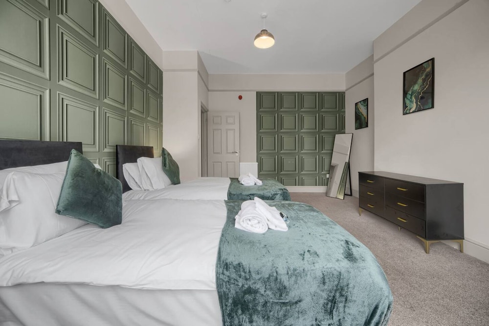Free Parking Fast Wifi 2 Min to Cardiff City