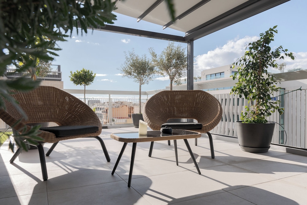 Athens Golden Light Premium Residence