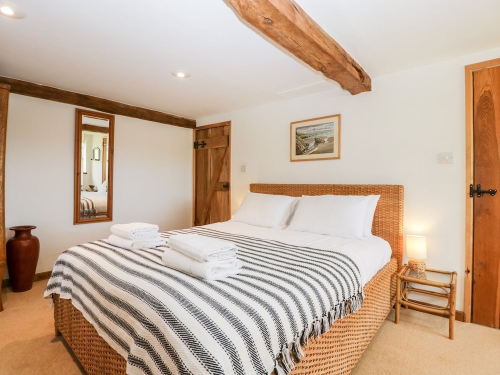 Mistletoe Cottage