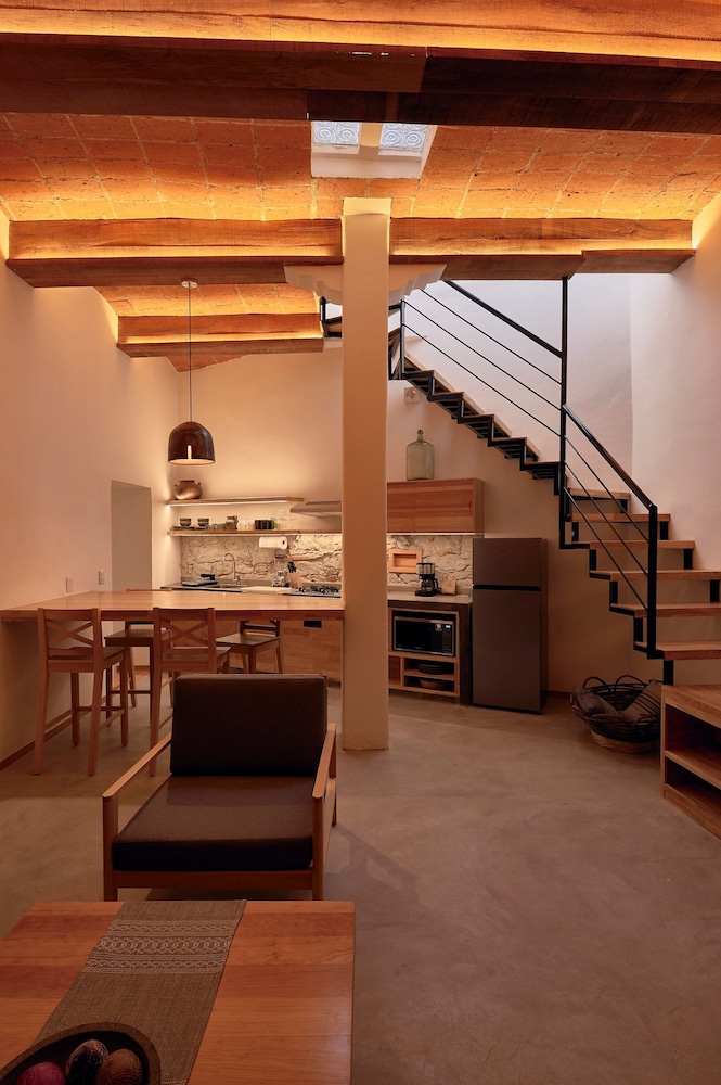 Rubina Jewel in Downtown Design Location Comfort