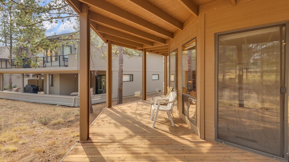 White Elm Lane 15