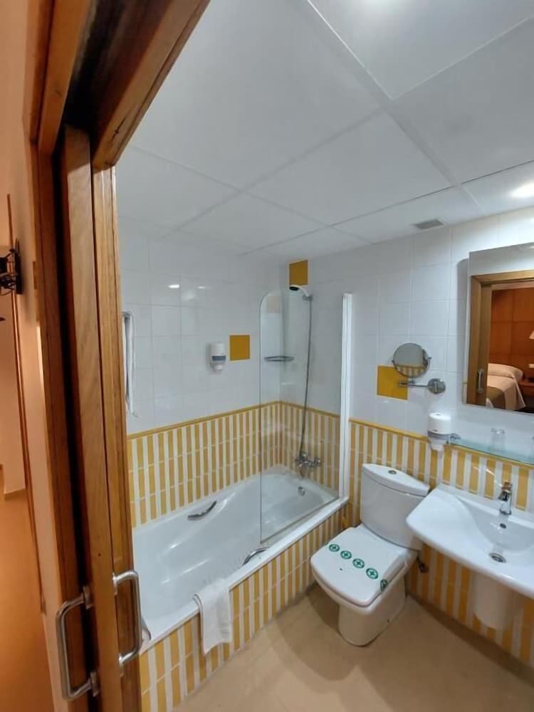 HOTEL TIO PEPE