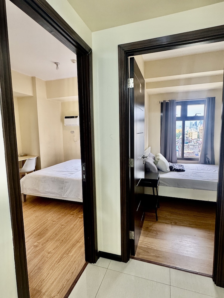 Radiance Manila bay 2 br & 3 bath