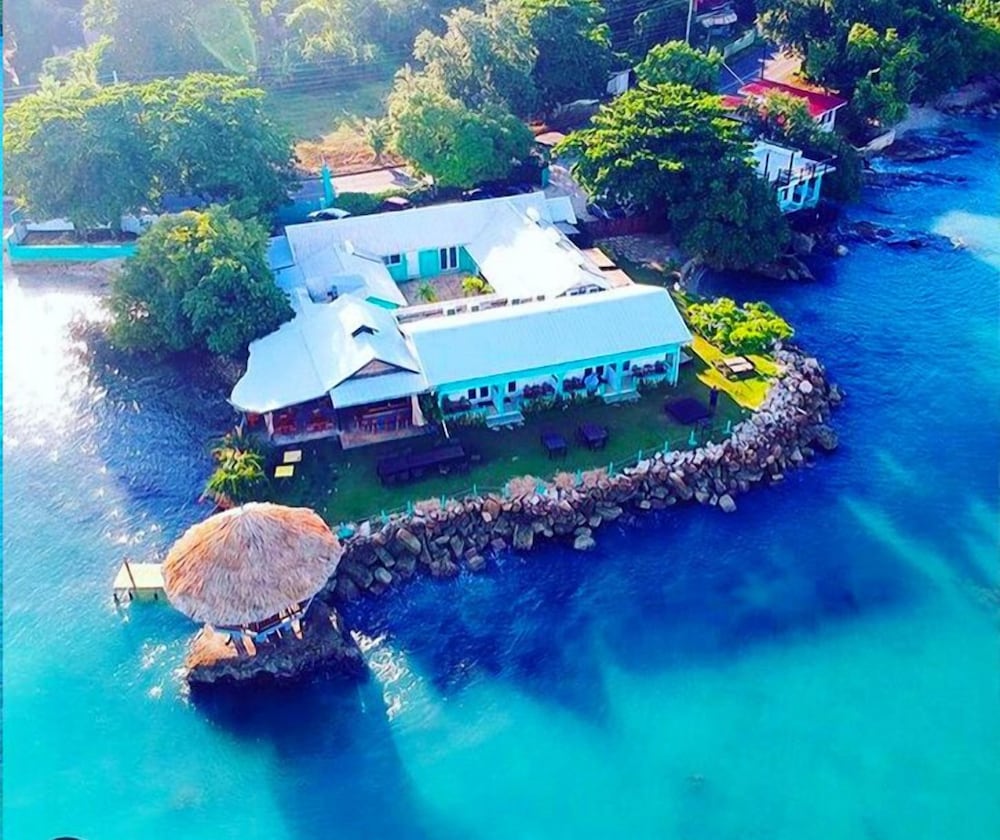 Luna Sea Inn