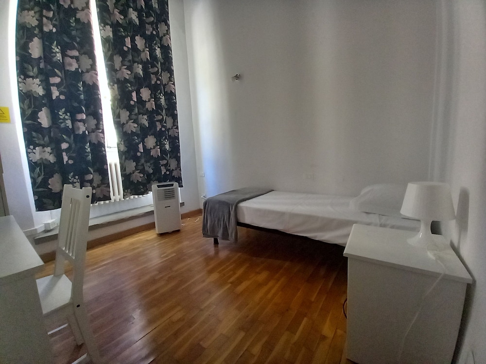 Cavour 46 First in Firenze