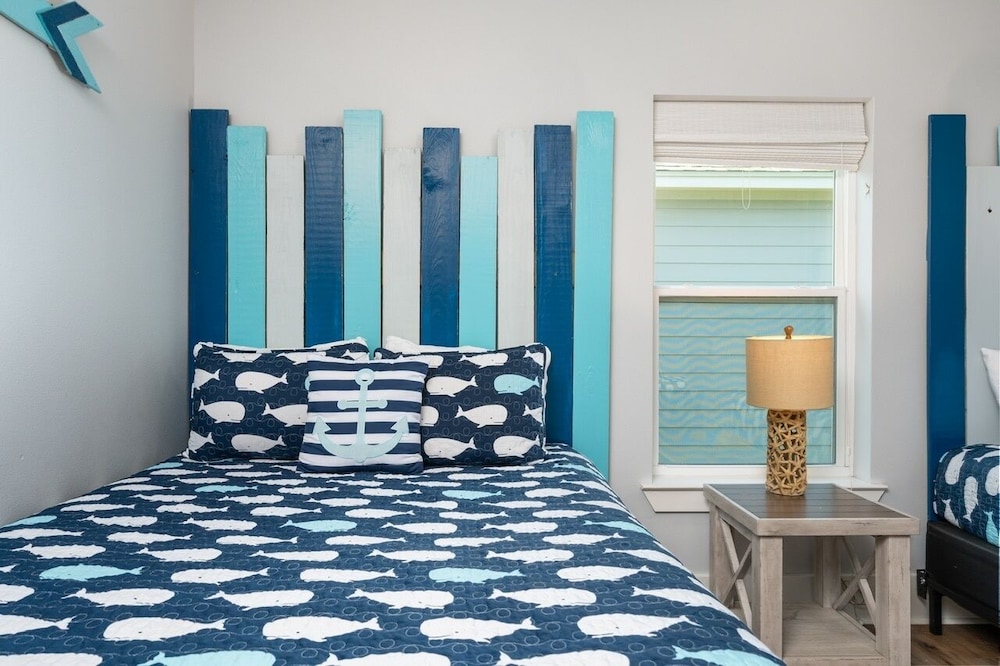 Deja Blue 2 3 Bedroom Home