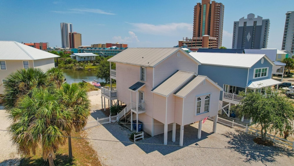 214 Shoreland