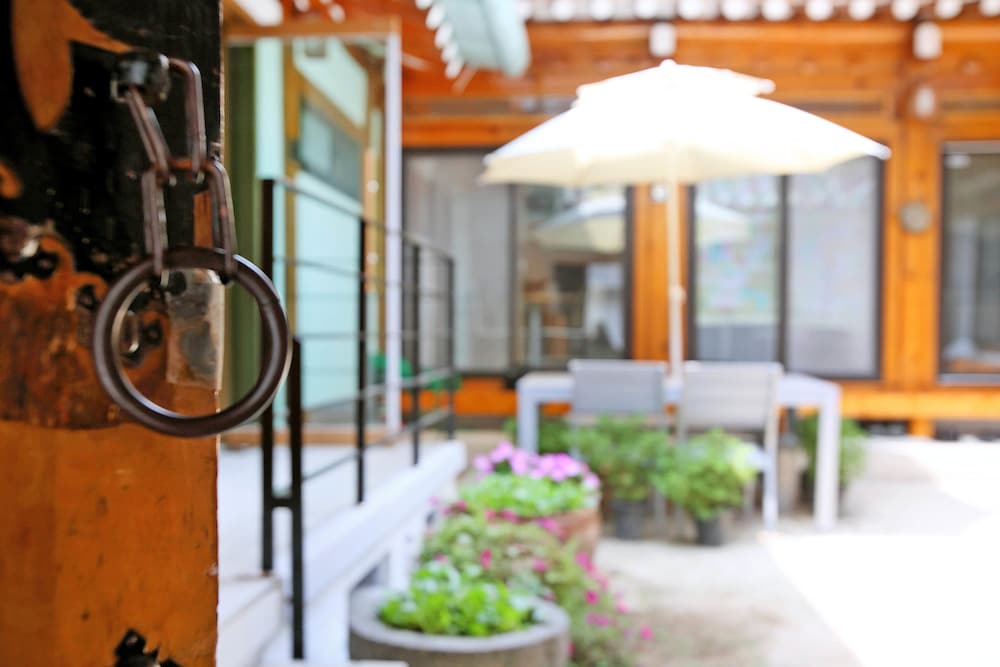 Go Woon Dang Hanok Guest House