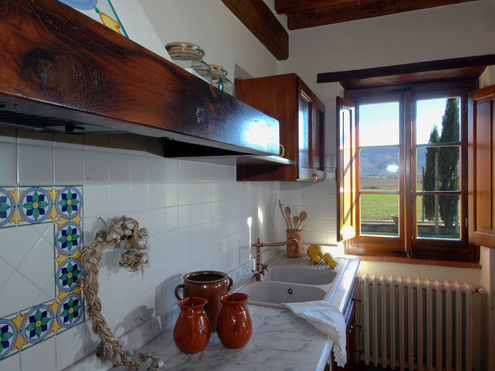 Cortona Vacations - Agriturismo Near Cortona With Swimming Pool - Property Image 43
