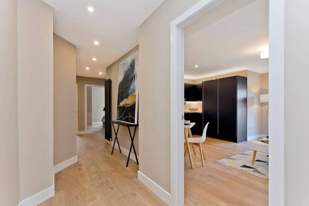 3 Huntingdon Place