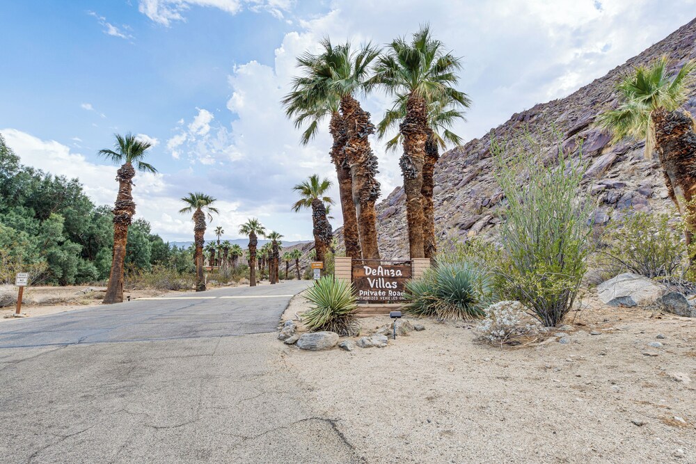 2 Mi to Galleta Meadows: Desert Golf Retreat!