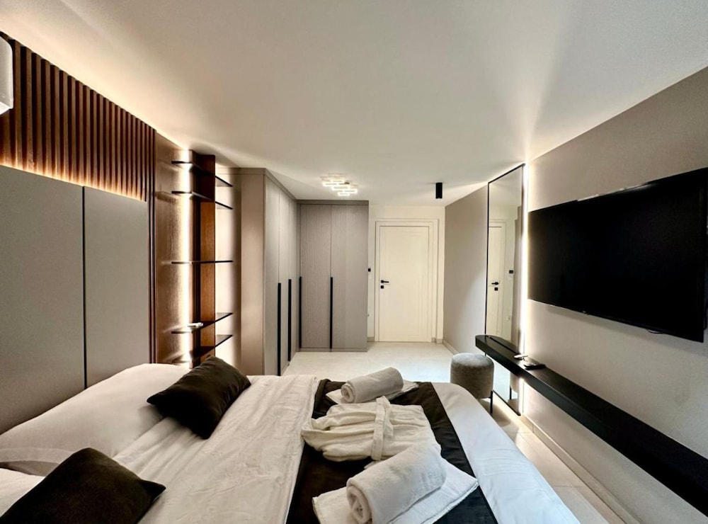 Leonarda Waterfront Residences