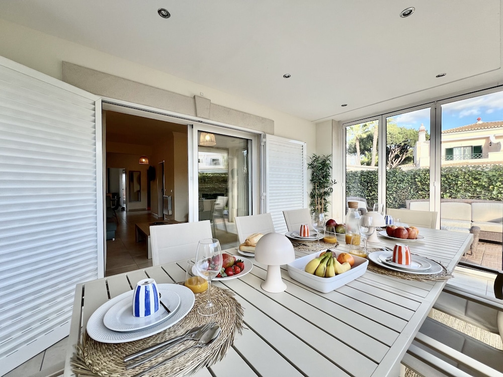 Vilamoura Deluxe Villa by Homing