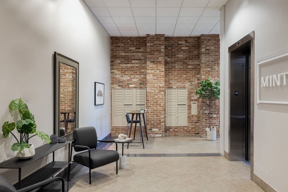 Mint House Greenville - Downtown - Image 3