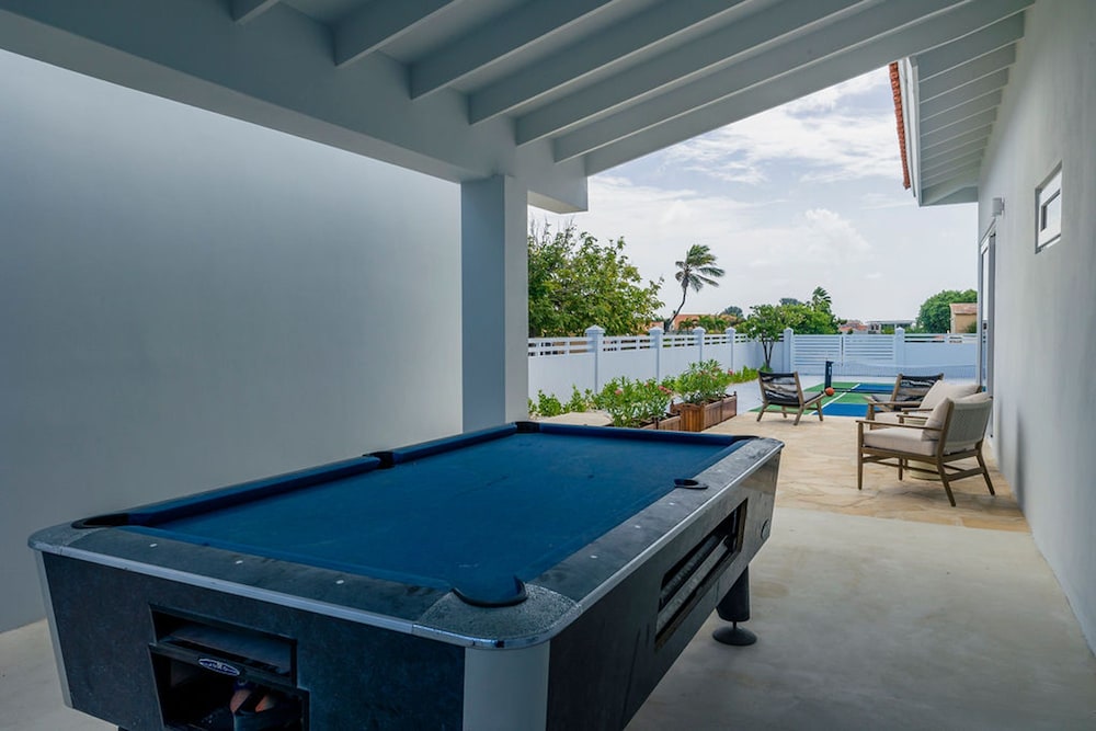 The Court Villa - 8 Bed 8 5 Bath