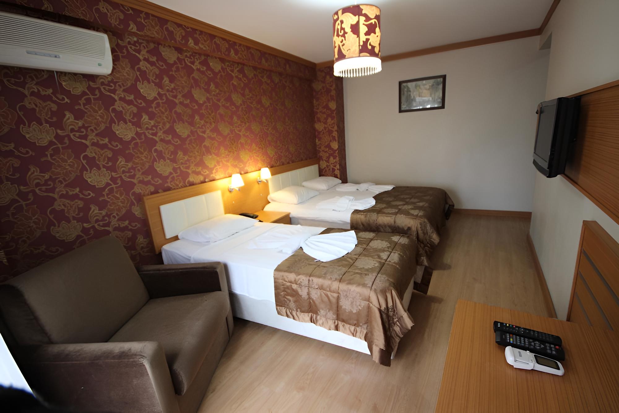 Flower Palace Hotel