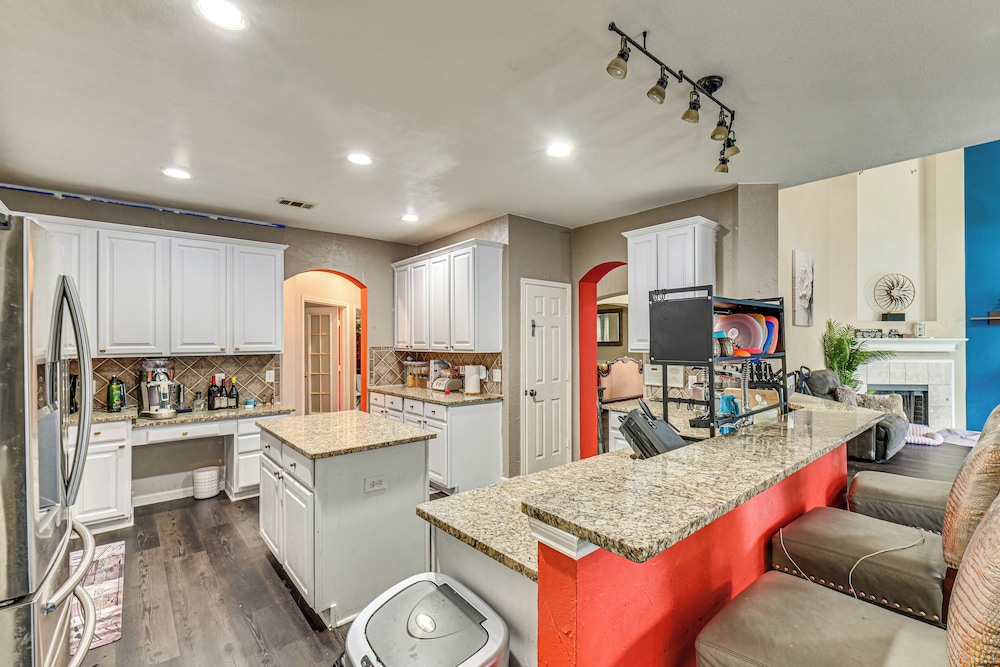 Shop, Play & Explore: Family Home in Allen