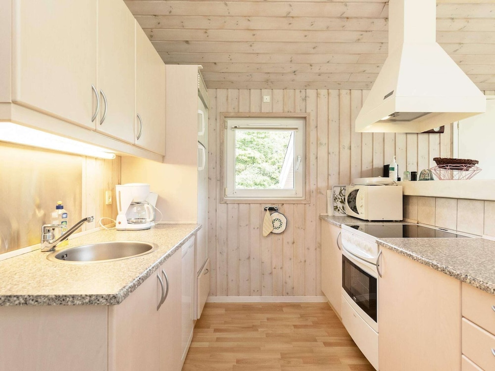 6 Person Holiday Home in Bindslev-by Traum view 5
