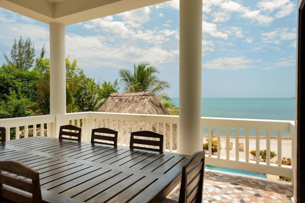 Villa Jammin Gecko in Belize City