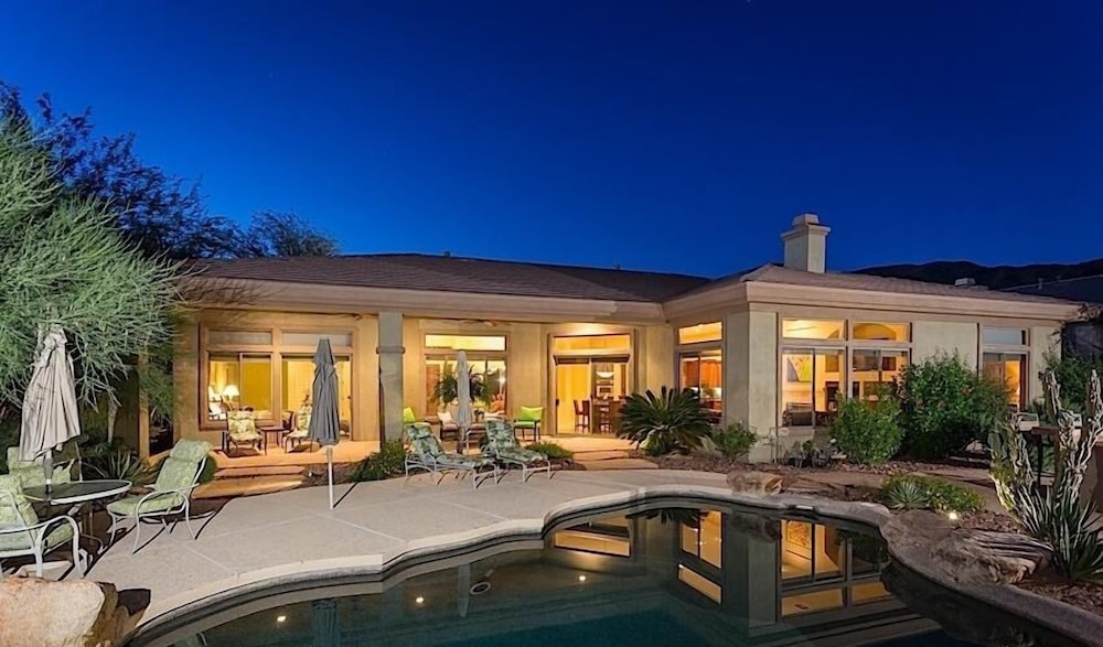 Caledonia Dreamin By Signature Vacation Rentals