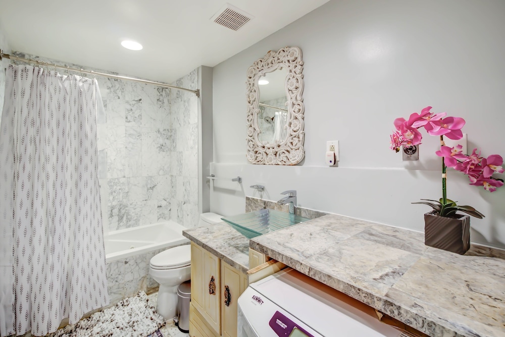 Logan Mansion Suite 4 2 Bedroom Apartment Hotel