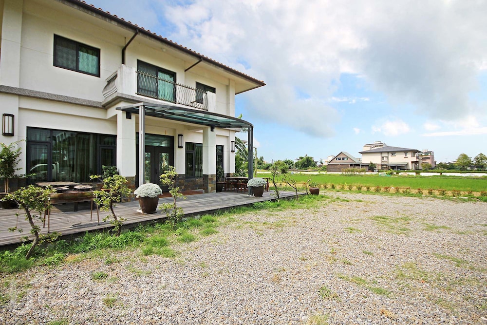 Taoyuan B&B
