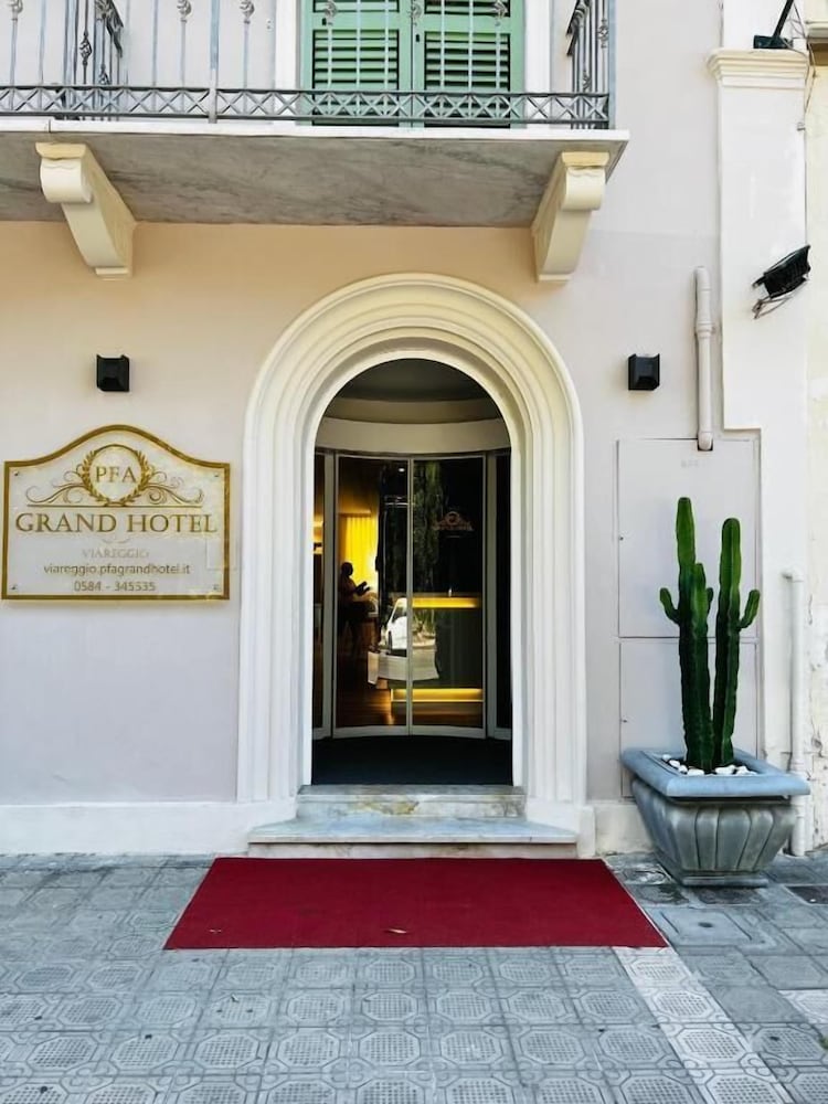 Hotel PFA HOTEL VIAREGGIO - Image 1