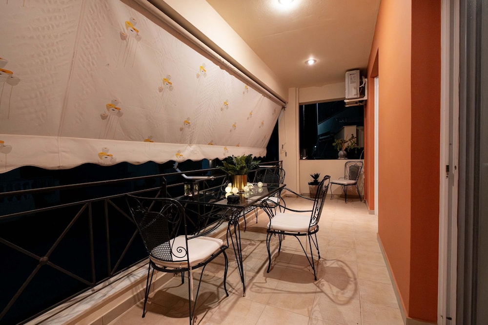 Seaside Astros Getaway - La Maison Etoile