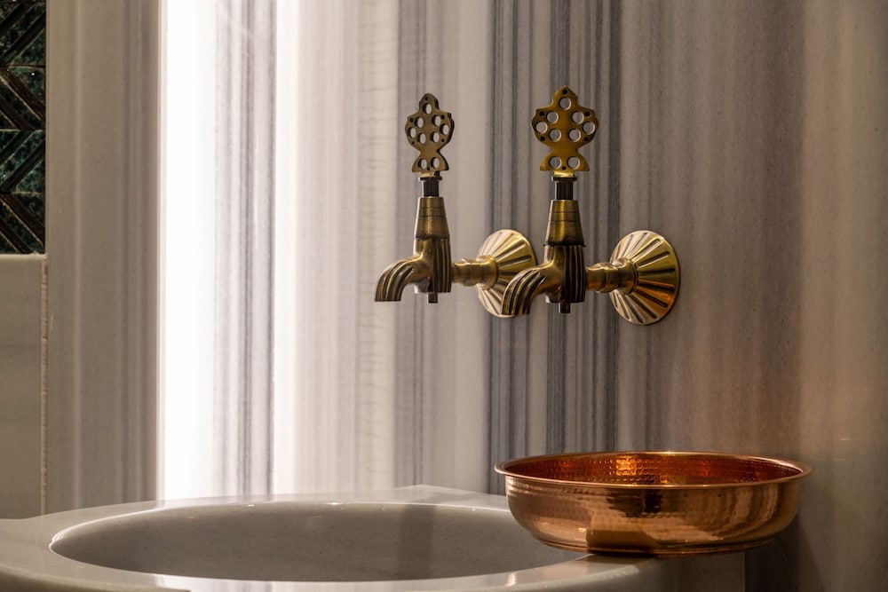 Orient Occident Hotel Istanbul, Autograph Collection 84
