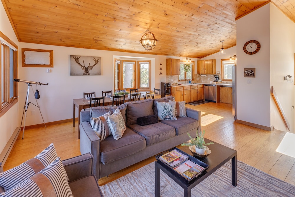 Scenic White Mountains Retreat 4 Bedroom Home