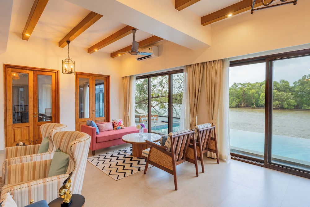 ELIVAAS VILLA FLEUVE