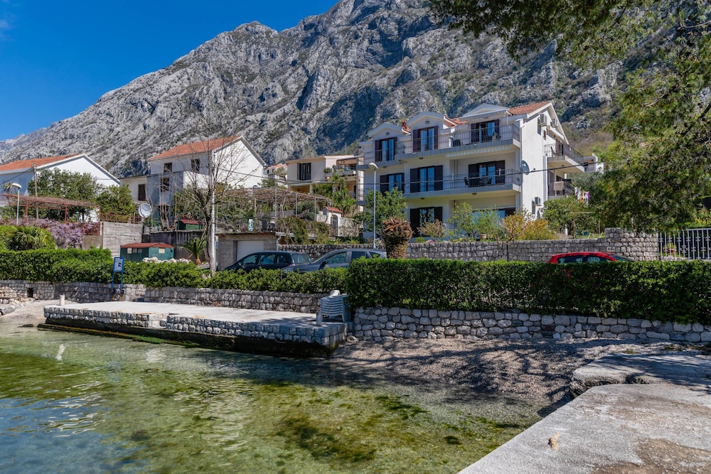 Apartments Miramar