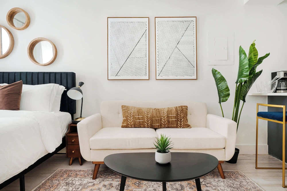 1597 New York Apt