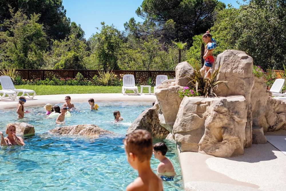 Bosco Canoro Resort